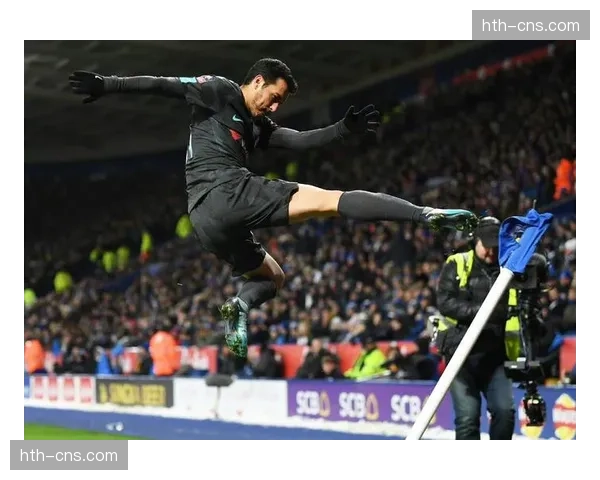 加的斯门将莱德斯马再次贡献神奇扑救,赛后获对方前锋拥抱致敬 加的斯门将莱德斯马再次贡献神奇扑救,赛后获对方前锋拥抱致敬